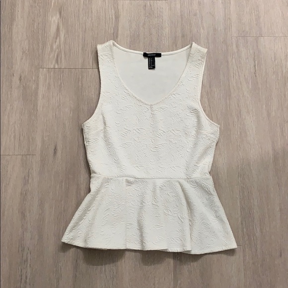 Forever 21 Tops - 🖤 Cream textured Top 🖤